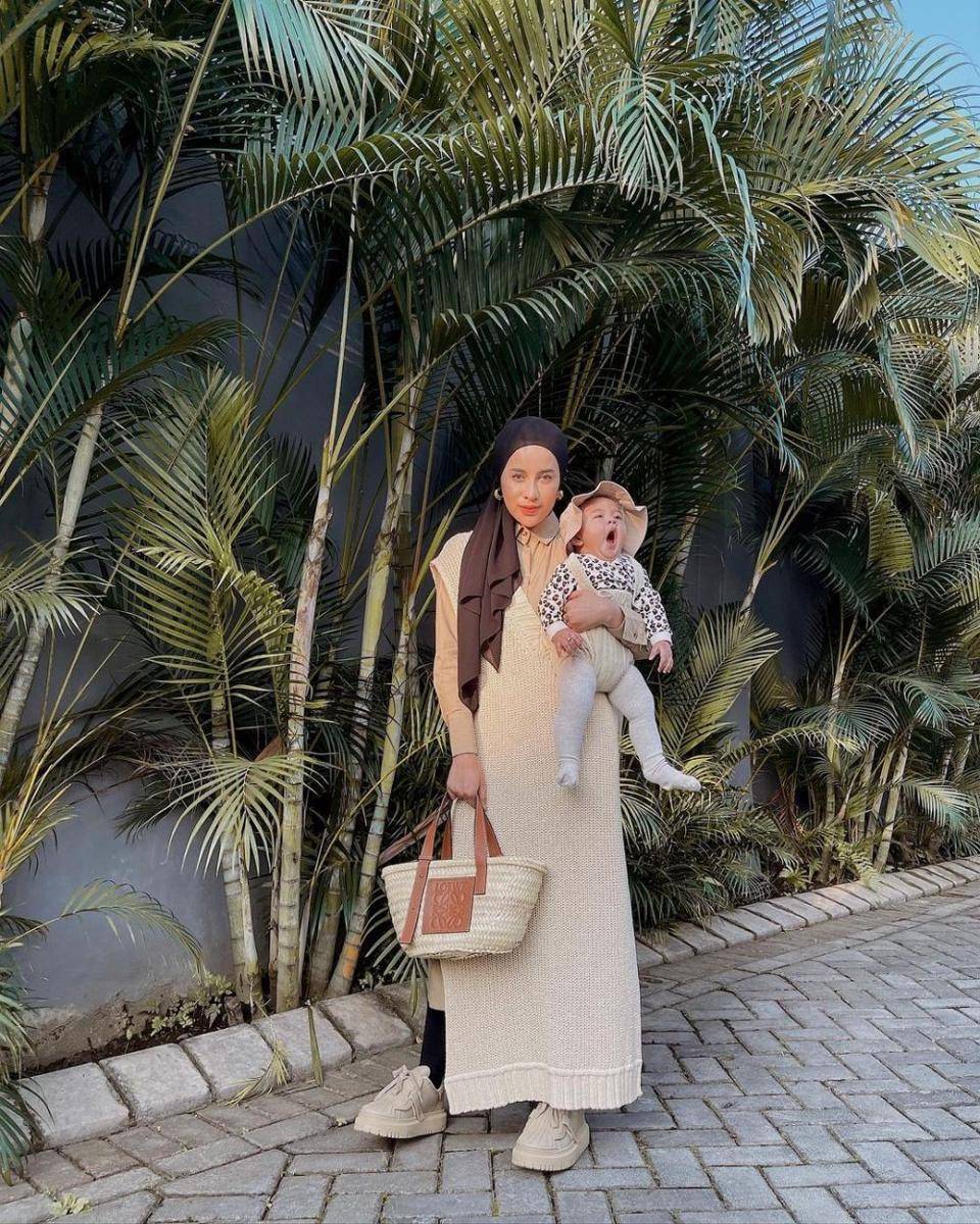 Style Aghnia Punjabi (instagram.com/aghniapunjabi)