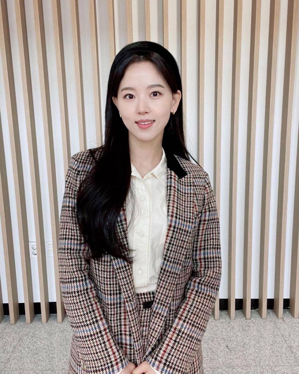 Kang Han Na (instagram.com/k_hanna_)