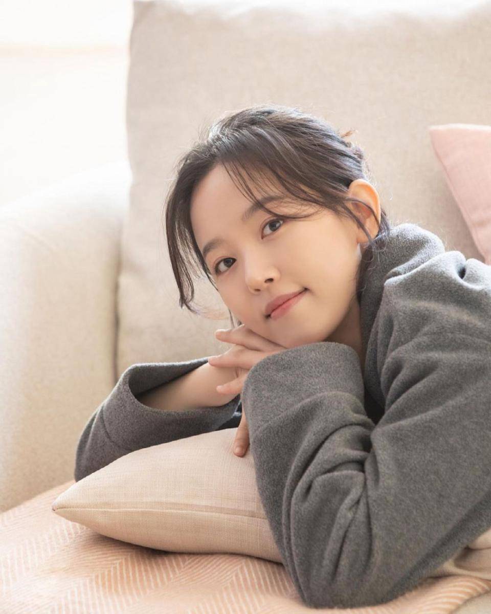 Kang Han Na (instagram.com/k_hanna_)