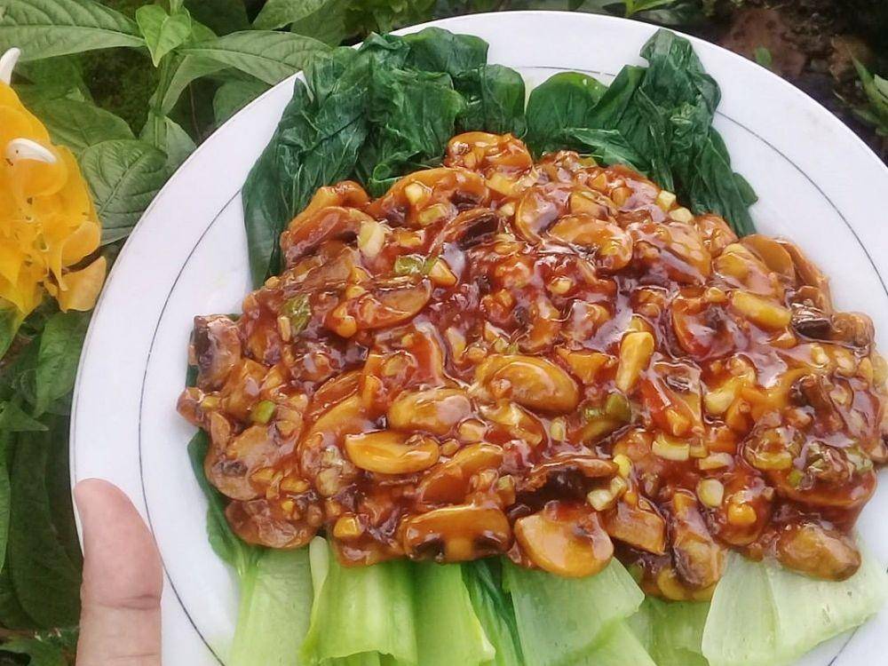 Pokcoy jamur saus tiram (instagram.com/dita.jejebrownie)
