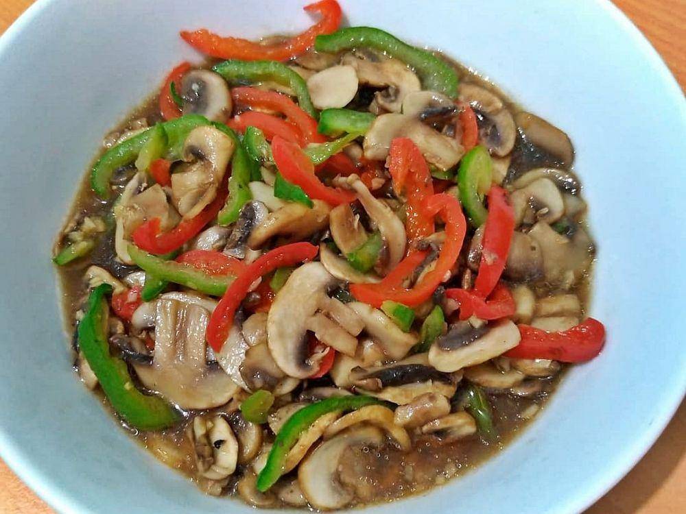 Tumis jamur kancing (instagram.com/nikmah_husna)