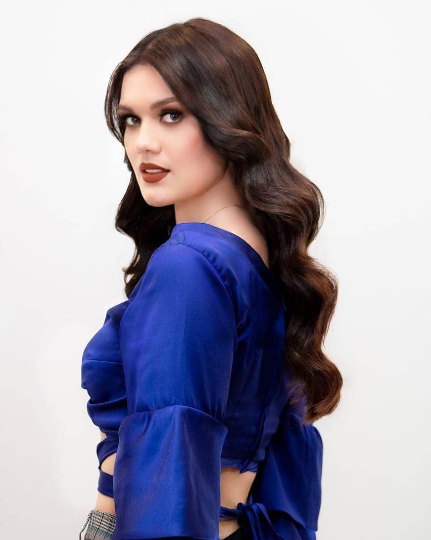 Yely Rivera (instagram.com/yelyrivera_)