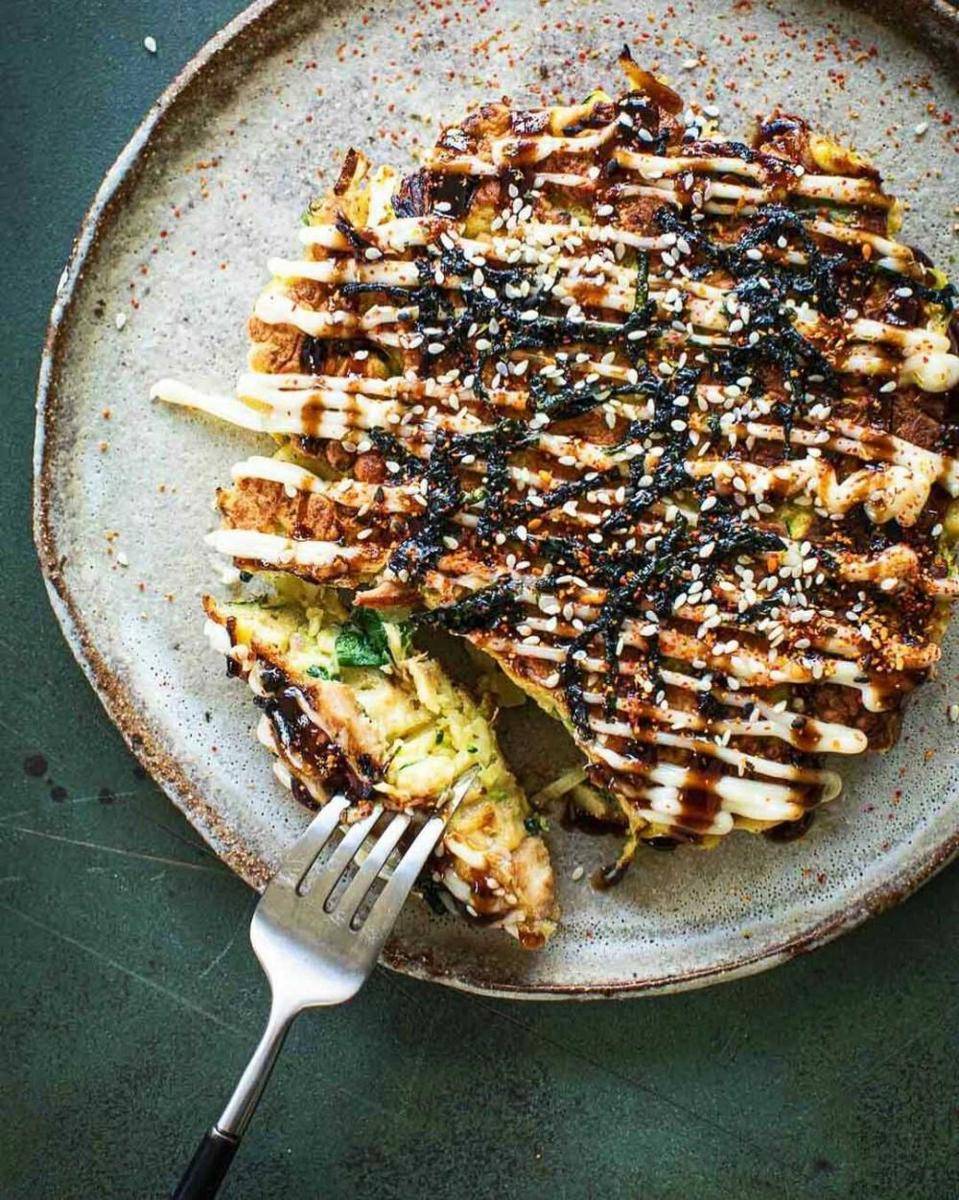 ilustrasi okonomiyaki (instagram.com/cookrepublic)