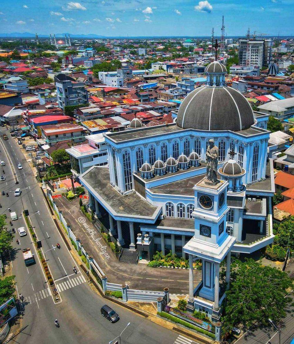 Katedral Pontianak (instagram.com/n0rth_hooligan)