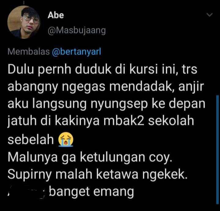 kejadian lucu di angkot (twitter.com/Masbujaang)
