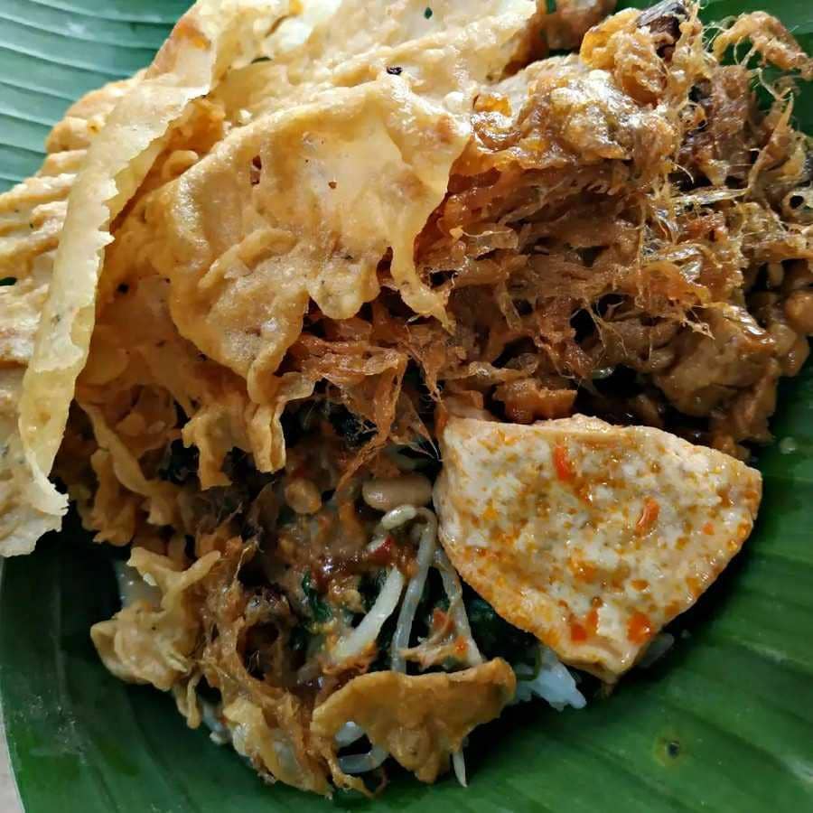 Pecel (instagram.com/olipos_culinary)