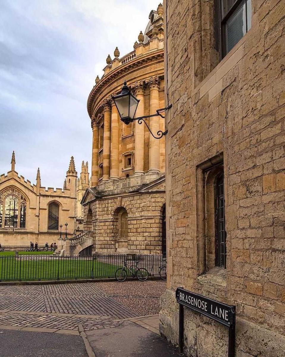 oxford university (www.instagram.com/philipp_pley)