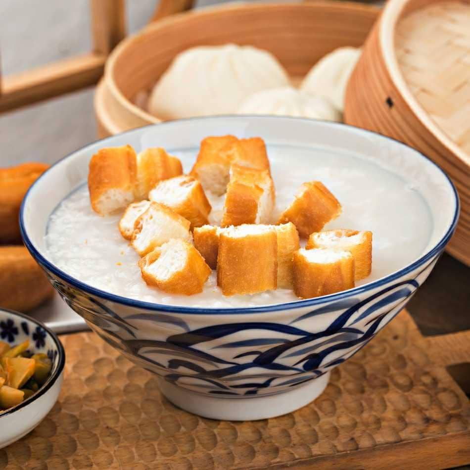 Bubur (freepik.com/dashu83)