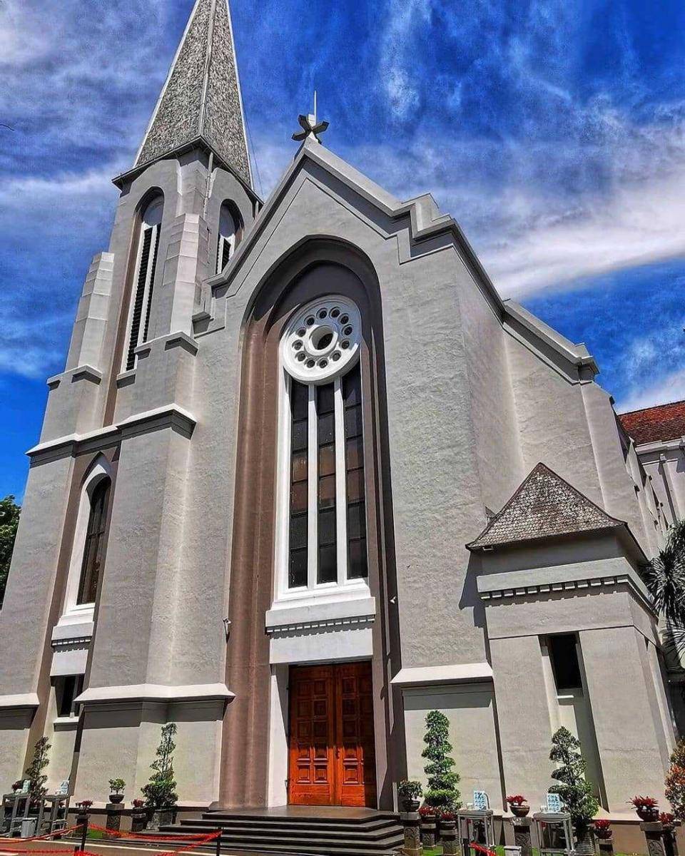 Katedral Bandung (instagram.com/catholic.photography)