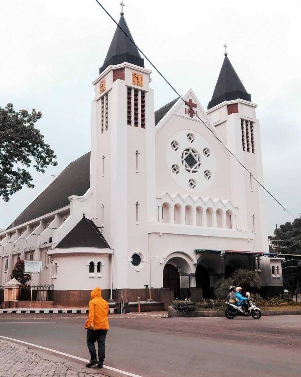 Katedral Malang (instagram.com/____laurensiuslaskar96____)
