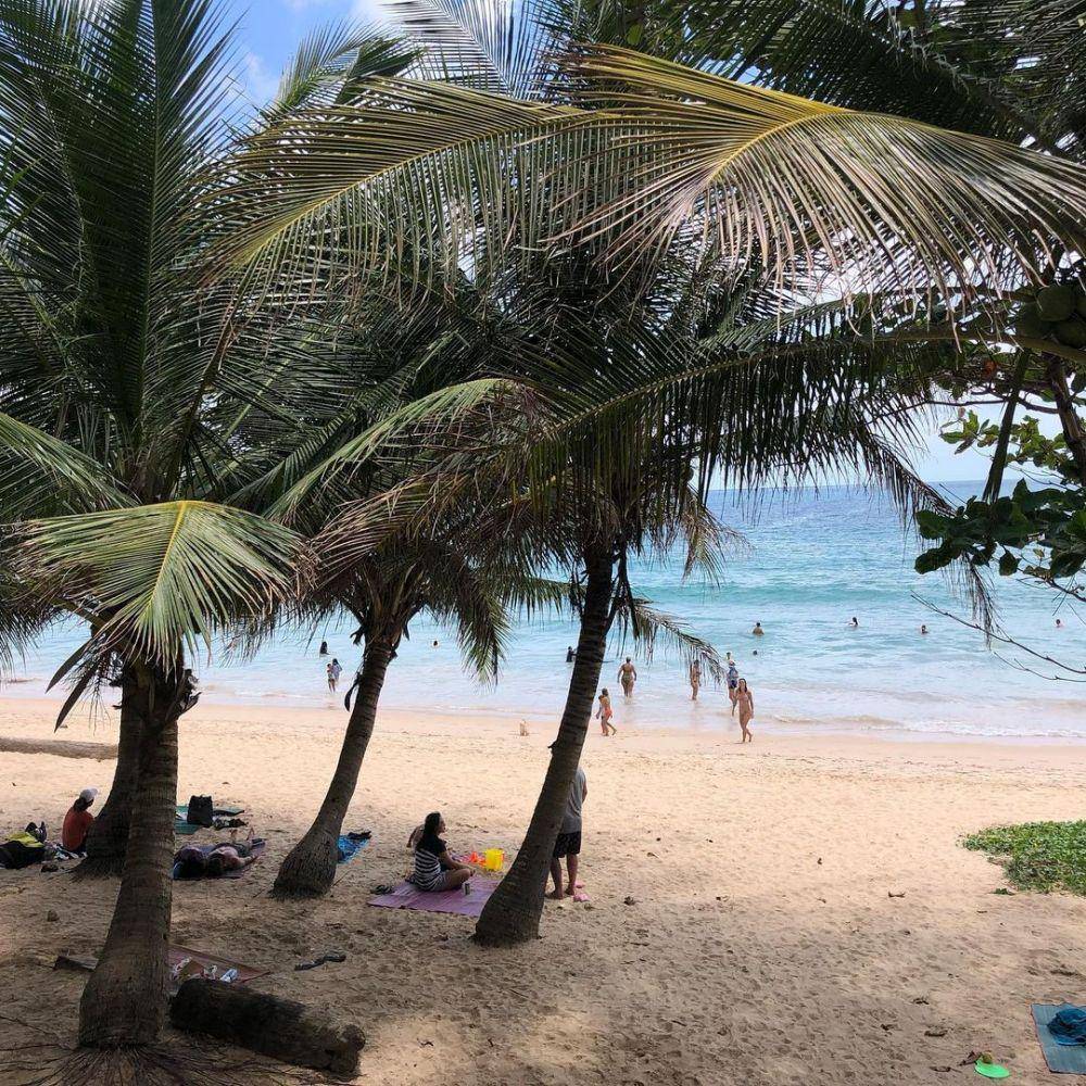 Potret Pantai Nai Harn (instagram.com/guymorganaarchitecture)