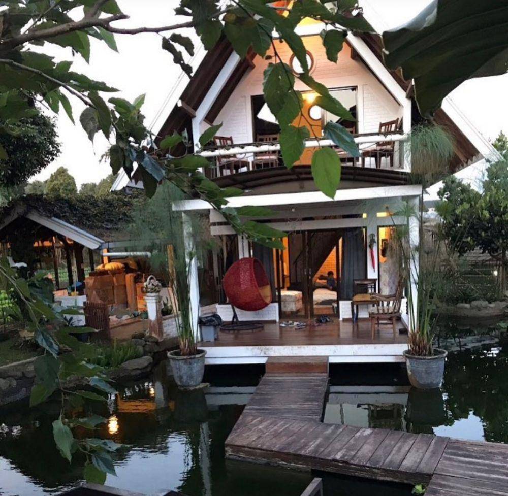Prive house (instagram.com/privehouse_bandung)