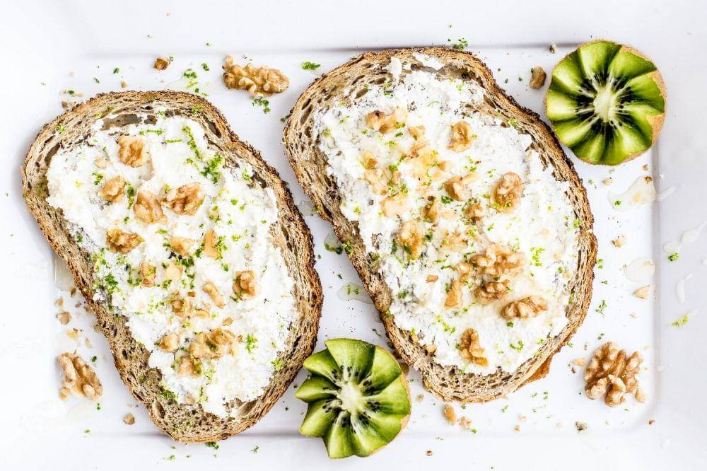 ilustrasi liverwurst open sandwich (unsplash.com/Monika Grabkowska)
