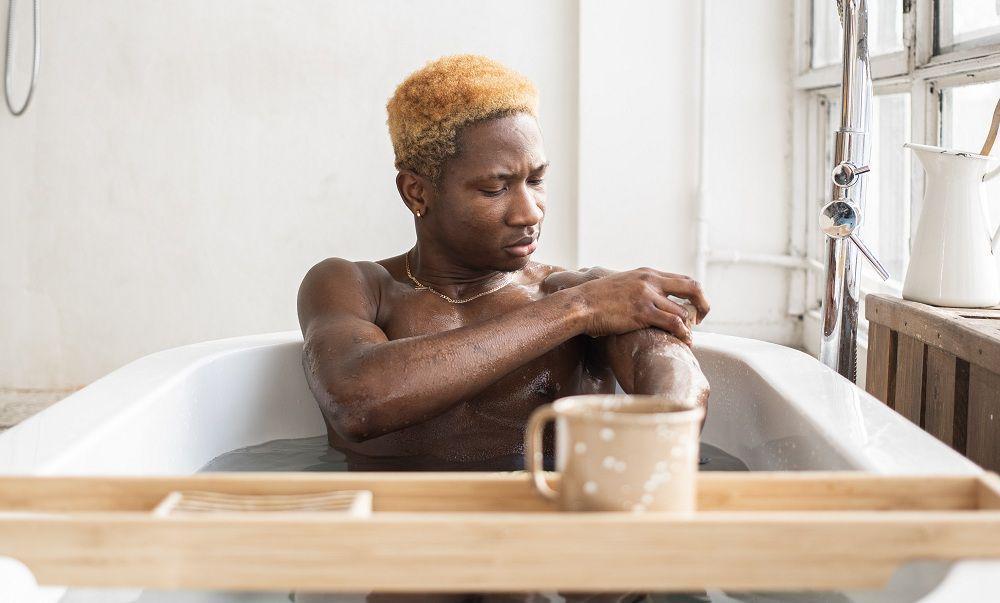 5 Rekomendasi Body Scrub yang Ampuh Mencerahkan Kulit