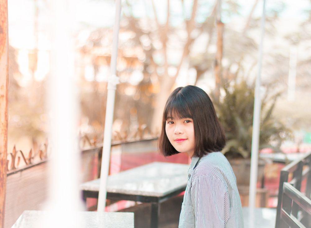 ilustrasi perempuan berambut pendek (pexels.com/THIS IS ZUN)