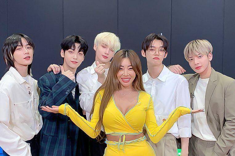 TXT sebagai bintang tamu Jessi's Showterview (instagram.com/jessishow_official)