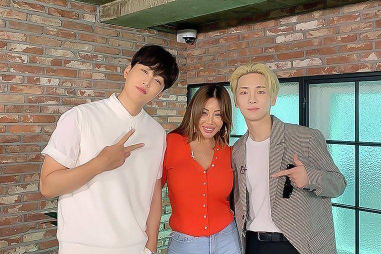 Key sebagai bintang tamu Jessi's Showterview (instagram.com/jessishow_official)