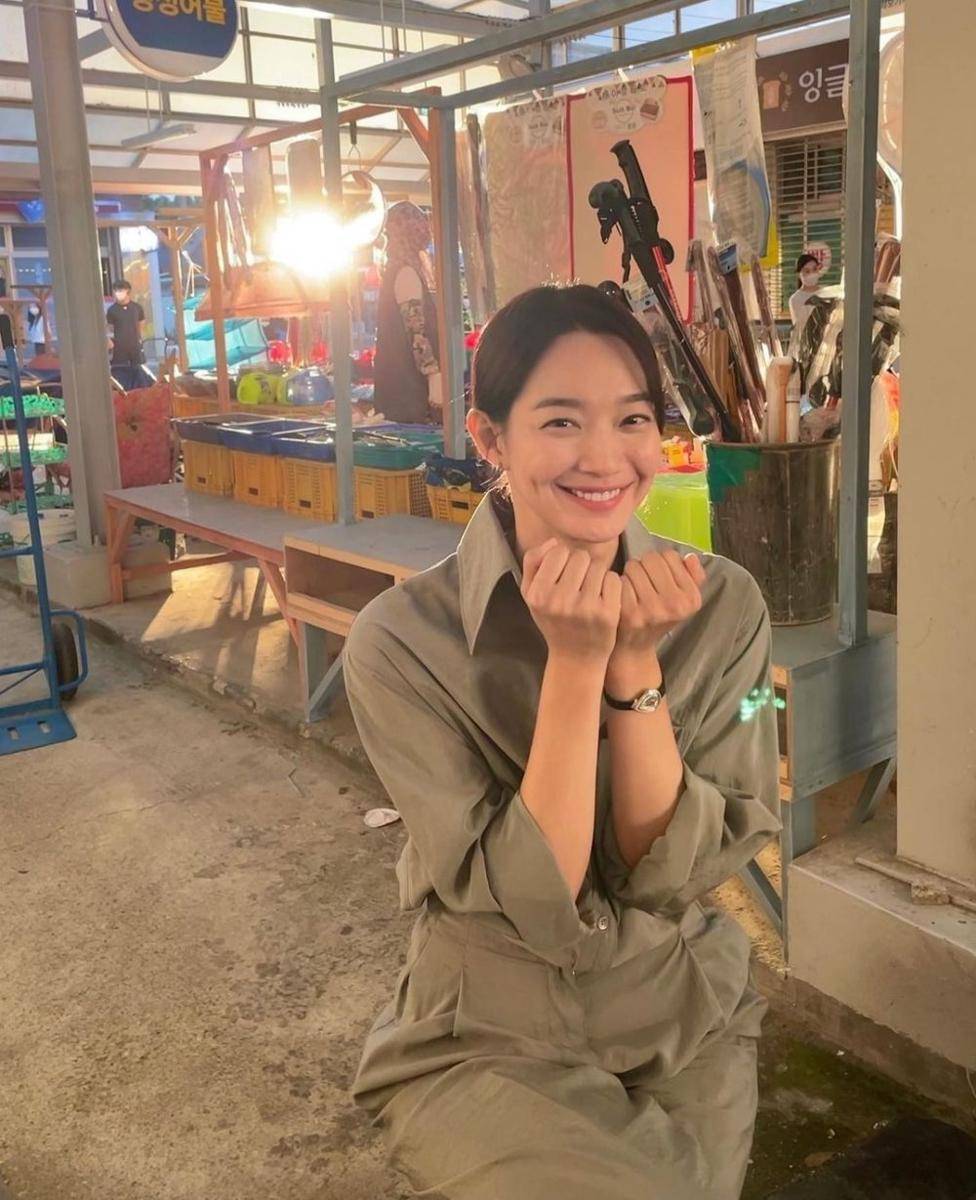 Shin Min Ah (instagram.com/illusomina)