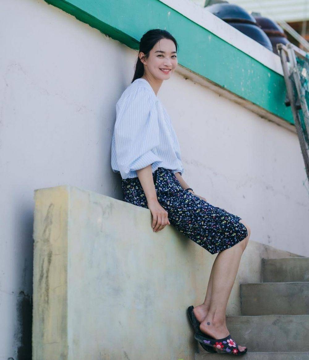 Shin Min Ah (instagram.com/illusomina)
