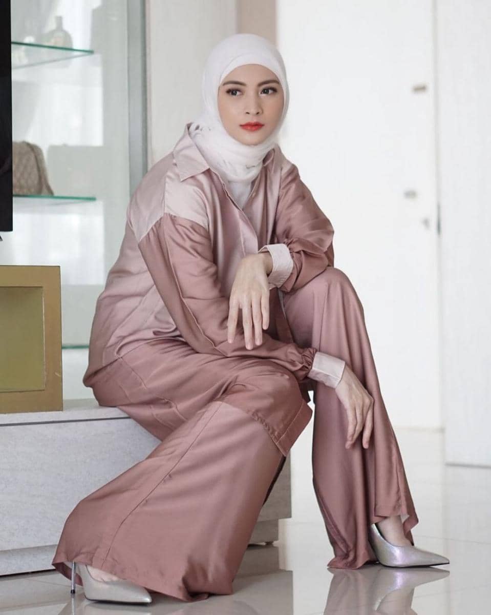 Donita (instagram.com/donitabhubiy)