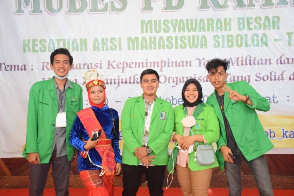 Sandy Pradana (tengah) resmi terpilih sebagai Ketua Umum PB Kamista periode 2021-2023. (Dok. IDN Times)