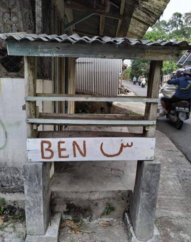barang ditulis pakai bahasa Arab (twitter.com/txtdarioffstore)