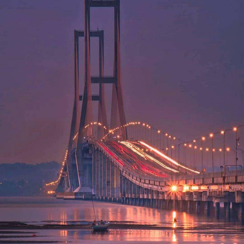 Jmebatan Suramadu (instagram.com/mojiono4)