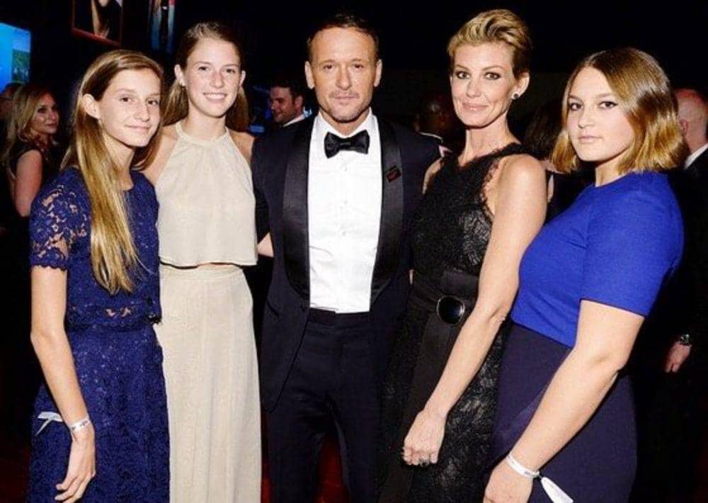 Audrey McGraw, Maggie McGraw, Tim McGraw, Faith Hill, Gracie McGraw (instagram.com/faithhill)