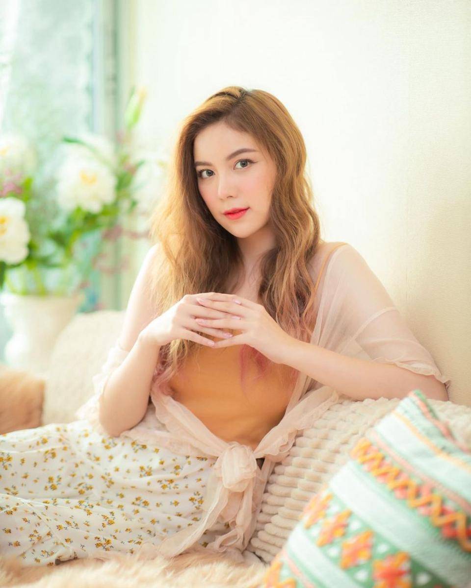 Mook Worranit (instagram.com/mookworranit)