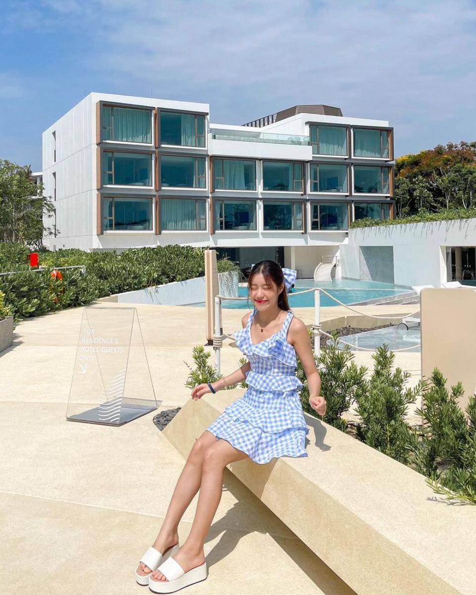 Ciize Apichaya (instagram.com/ciizezphr)