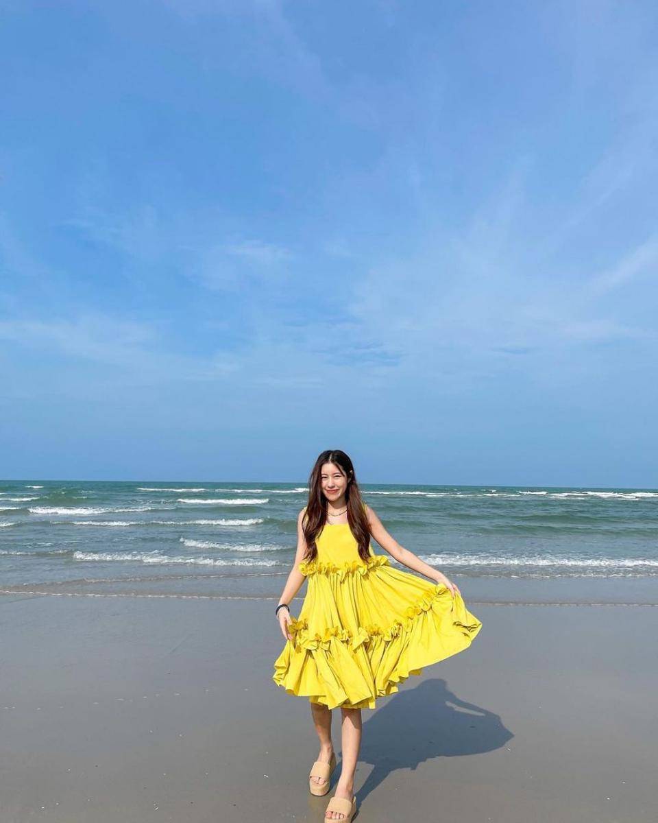 Ciize Apichaya (instagram.com/ciizezphr)