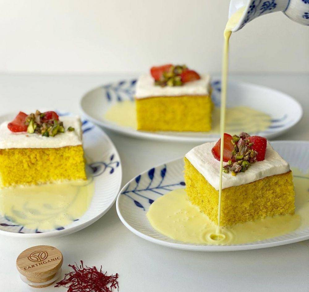 saffron cake (instagram.com/fairytaleflavor_)
