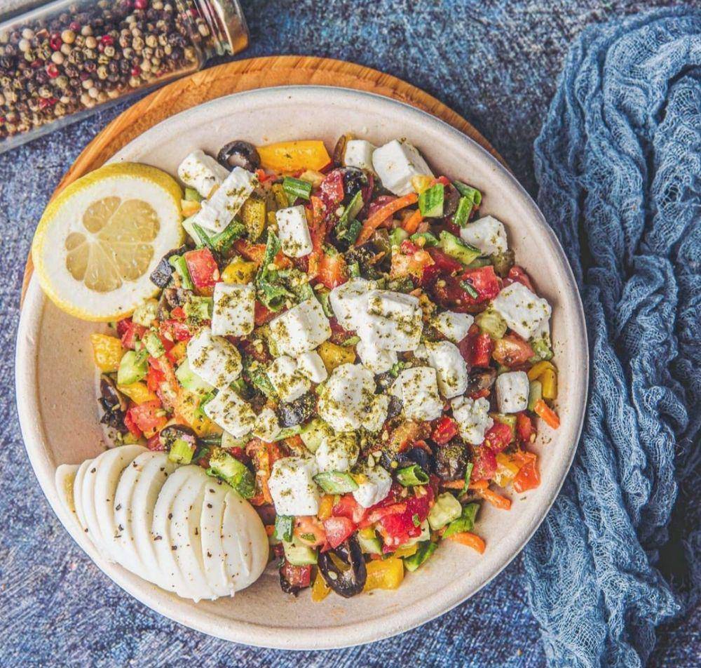 Israeli salad (instagram.com/nofi.foto.food)