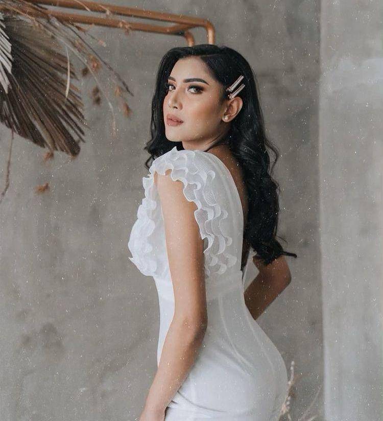Millendaru (instagram.com/millencyrus)