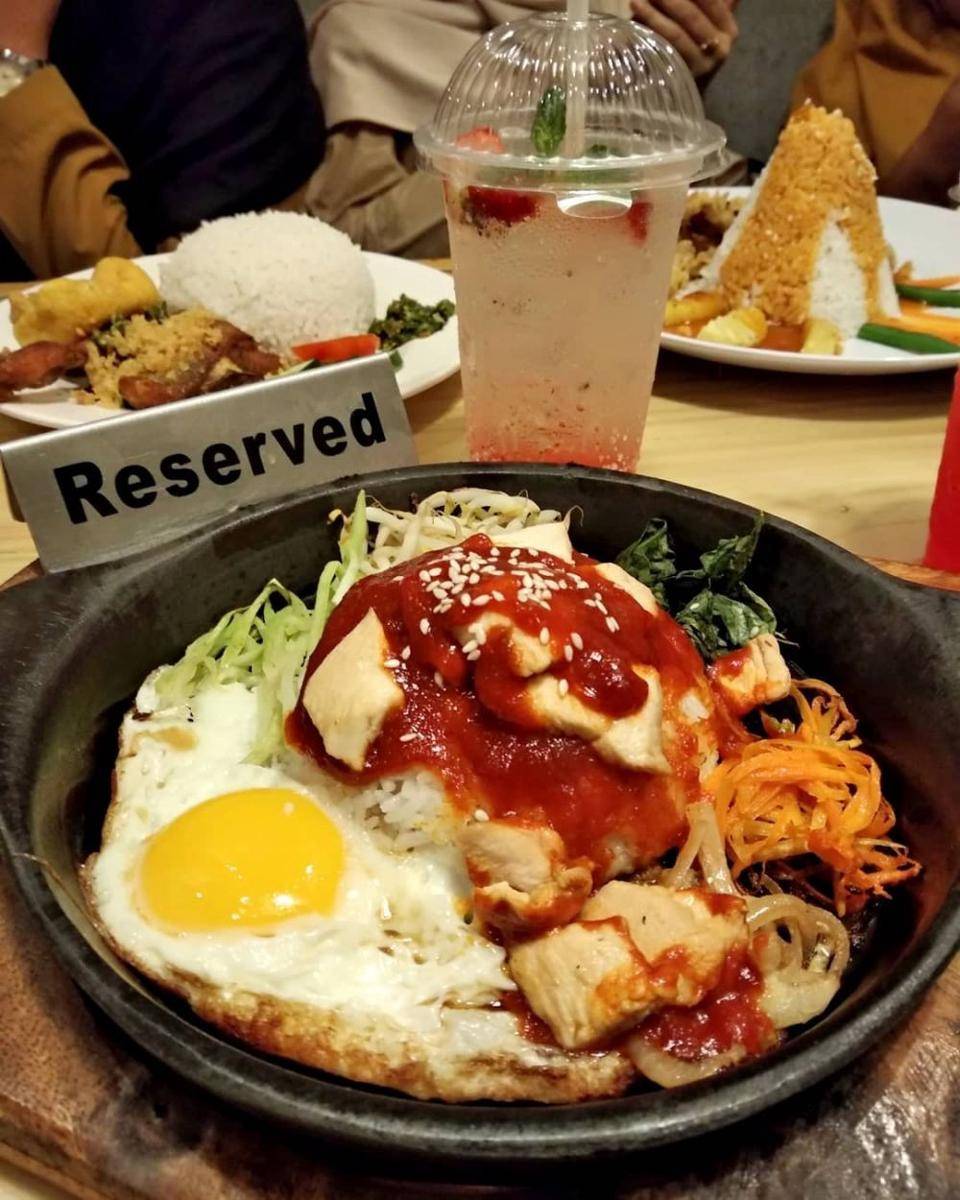Warunk Upgrade (instagram.com/novirismayanti_)