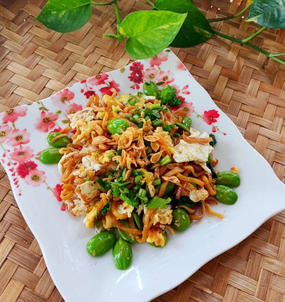 ilustrasi mie goreng (instagram.com/sarwokotiti)