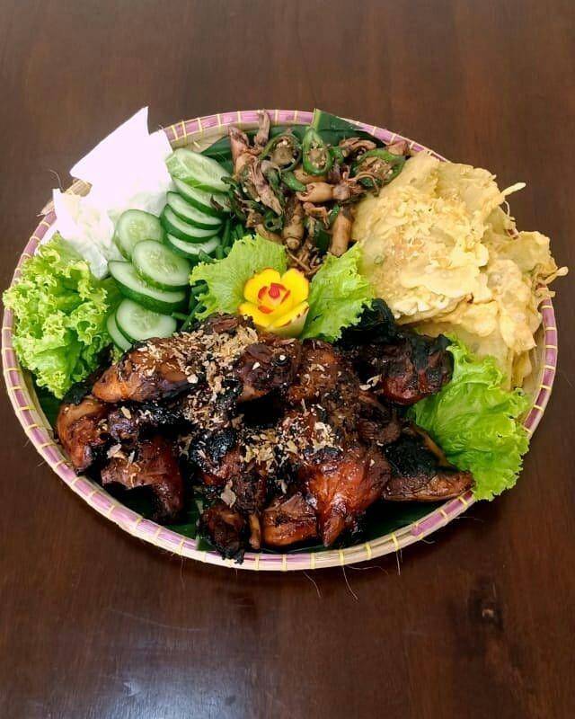 Rumah Makan Kencana (instagram.com/rumahmakankencana)