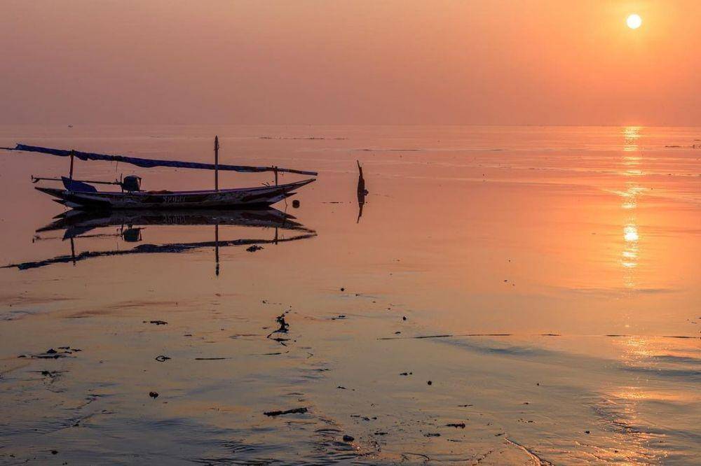 Pantai Bulak Kenjeran (instagram.com/bonheur_nomade)