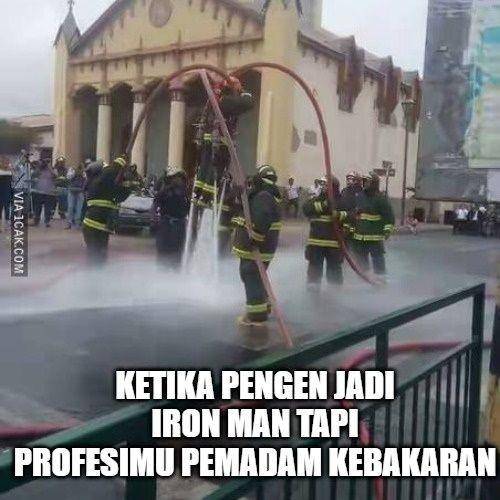 meme pemadam kebakaran (1cak.com)