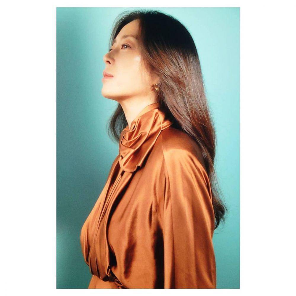 Song Yoon Ah (instagram.com/songyoona2015)