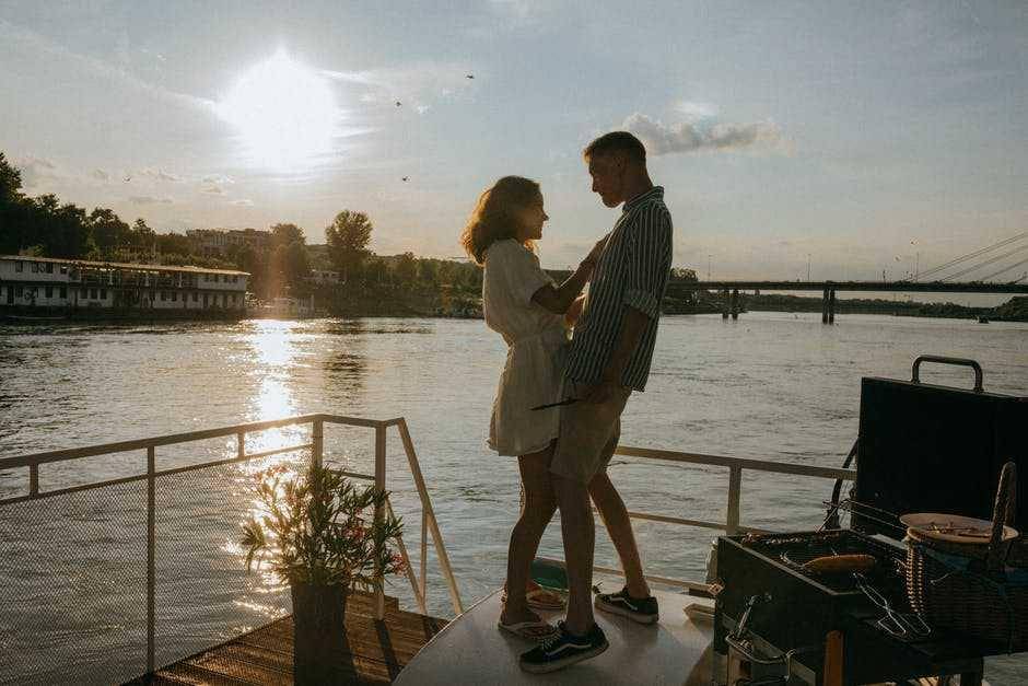 ilustrasi pasangan (pexels.com/KoolShooters)