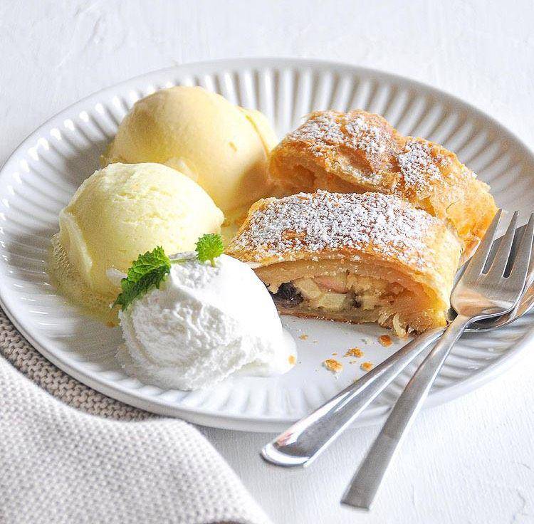 Apfelstrudel (instagram.com/littlebee_wien)