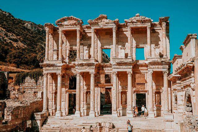 potret situs bersejarah Efes Antik Kenti di Izmir (unsplash.com/Mert Kahveci)