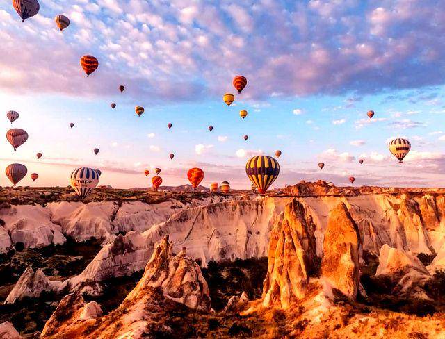 potret belasan balon udara di Cappadocia (instagram.com/asya_cappadocia)