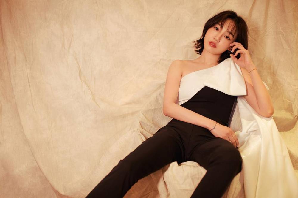 Bai Baihe (instagram.com/norasbridalofficial)