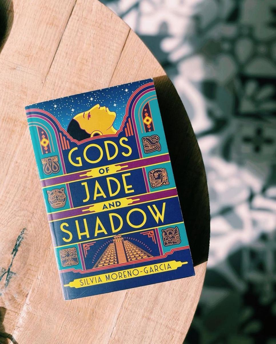 God of Jade and Shadow oleh Silvia Moreno-Garcia (instagram.com/readthroughthenoise)