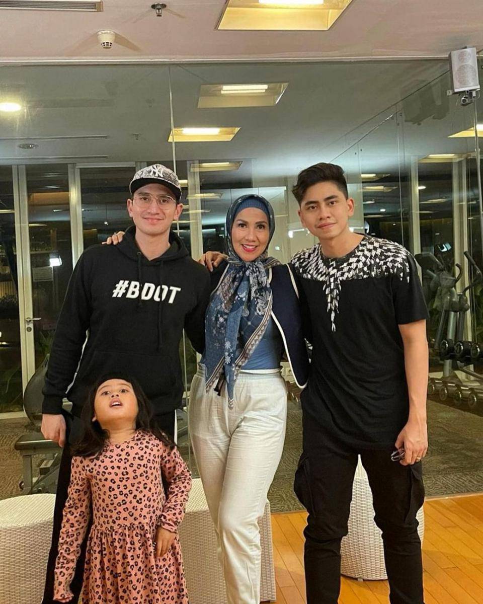 potret Venna Melinda dan buah hati (instagram.com/athallanaufal7)