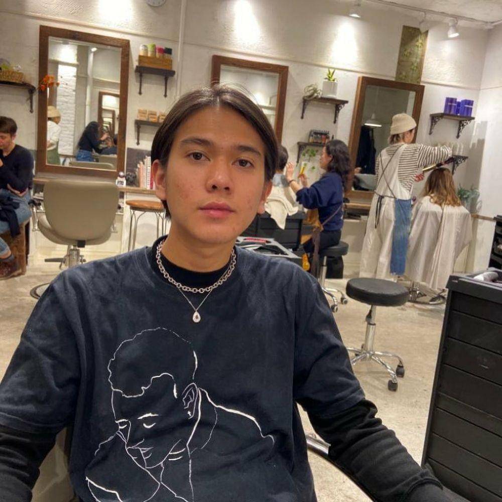 Iqbaal Ramadhan (instagram.com/iqbaal.e)