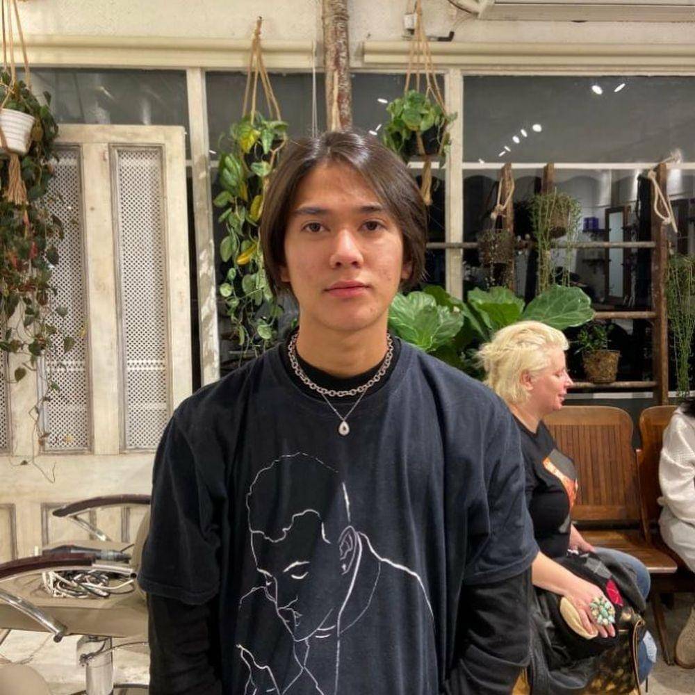 Iqbaal Ramadhan (instagram.com/iqbaal.e)