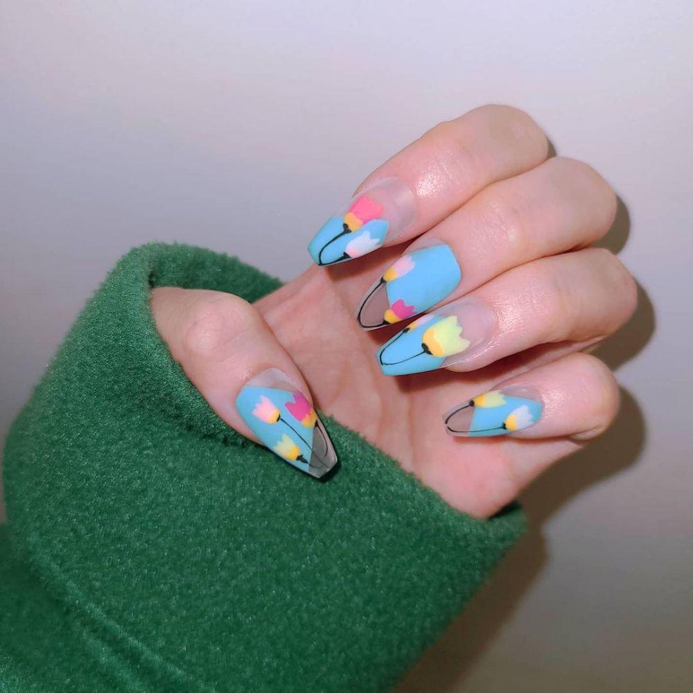 Nail art Sunmi (instagram.com/miyayeah)